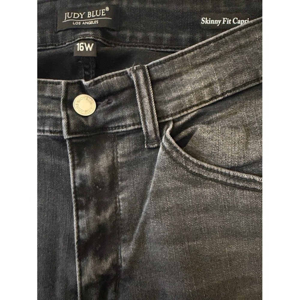 Judy Blue Womens Black Distressed Skinny Fit Capri Jeans Size 16W JB82270BK-PL - Picture 2 of 10